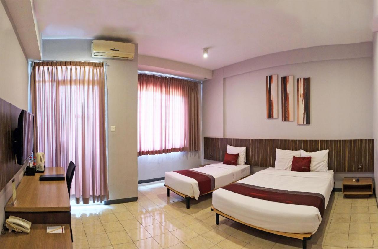 Valore Hotel Cimahi Buitenkant foto