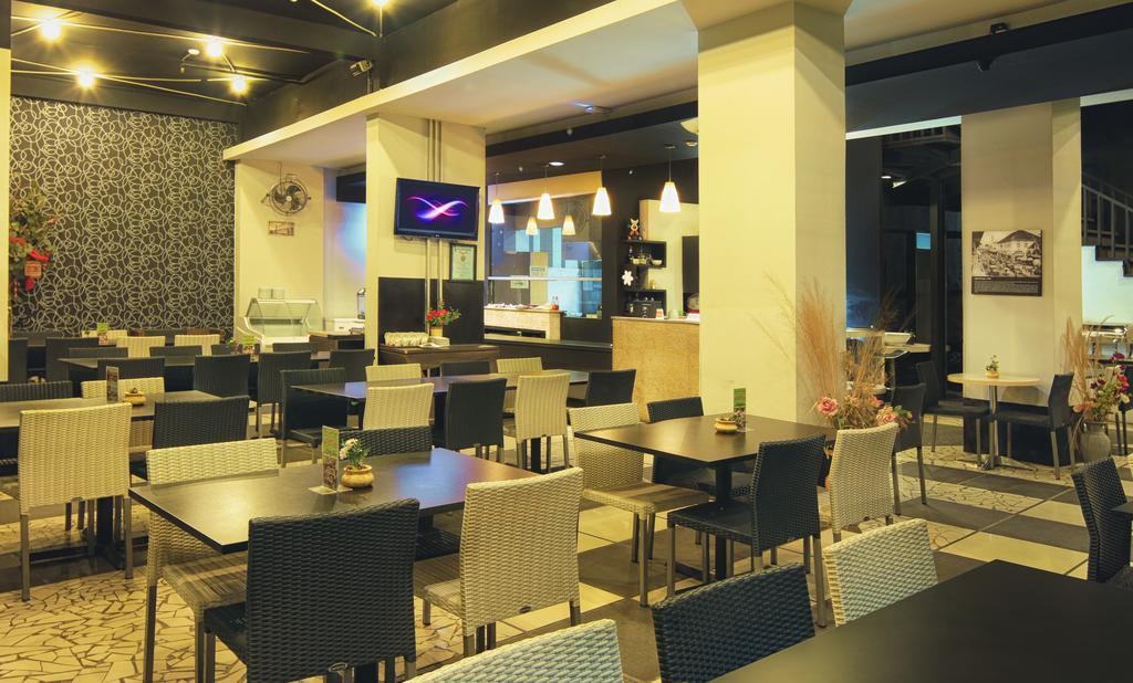 Valore Hotel Cimahi Buitenkant foto