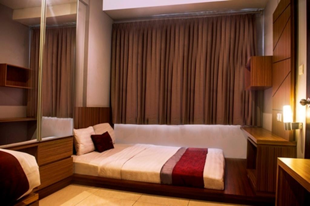 Valore Hotel Cimahi Buitenkant foto