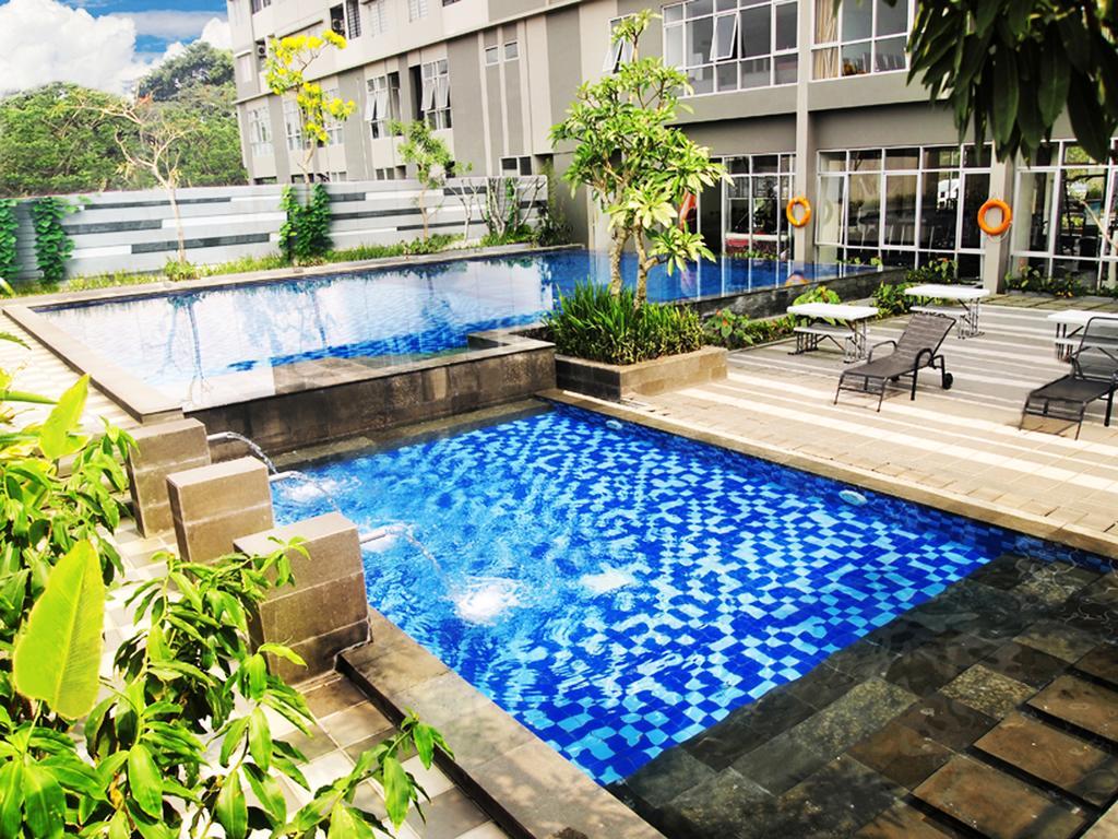 Valore Hotel Cimahi Buitenkant foto
