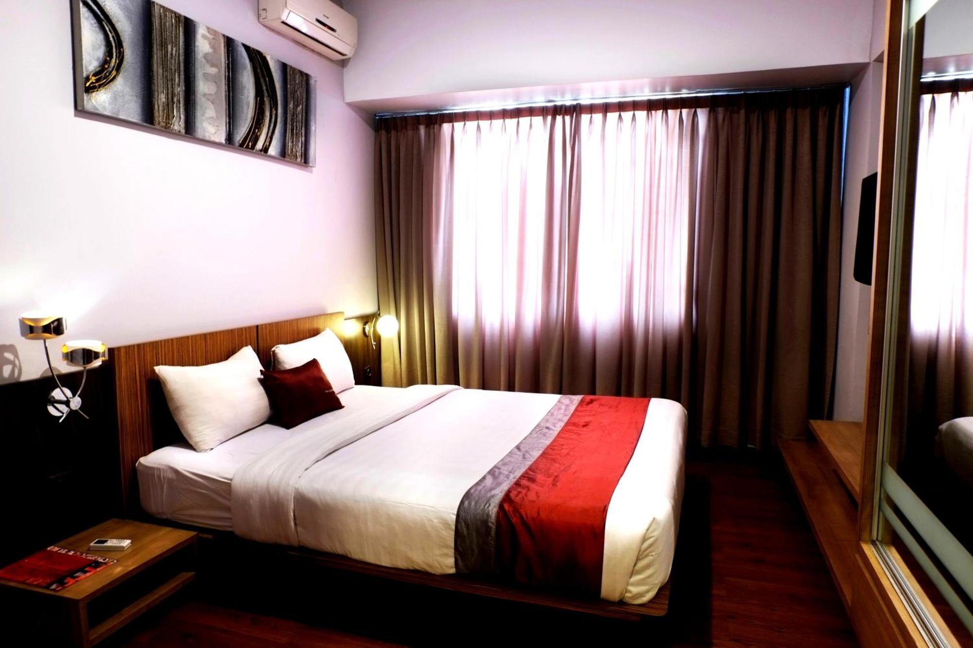 Valore Hotel Cimahi Buitenkant foto