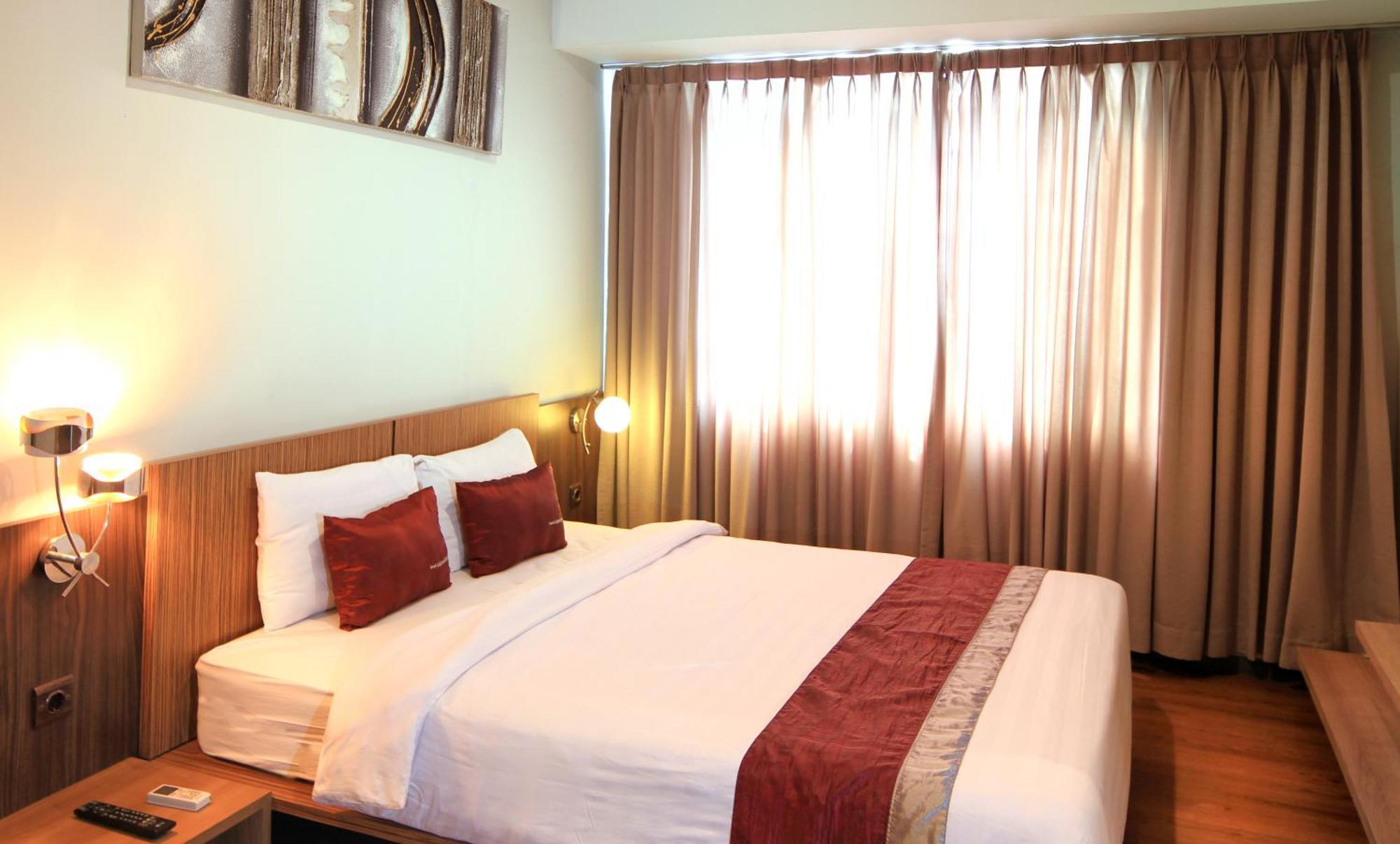 Valore Hotel Cimahi Buitenkant foto