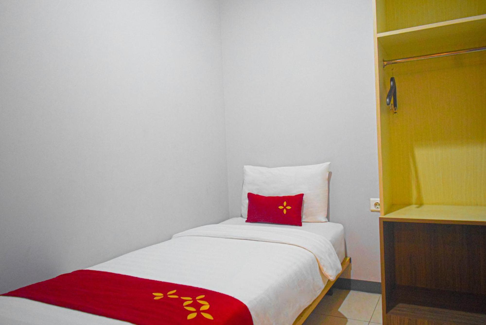 Valore Hotel Cimahi Buitenkant foto