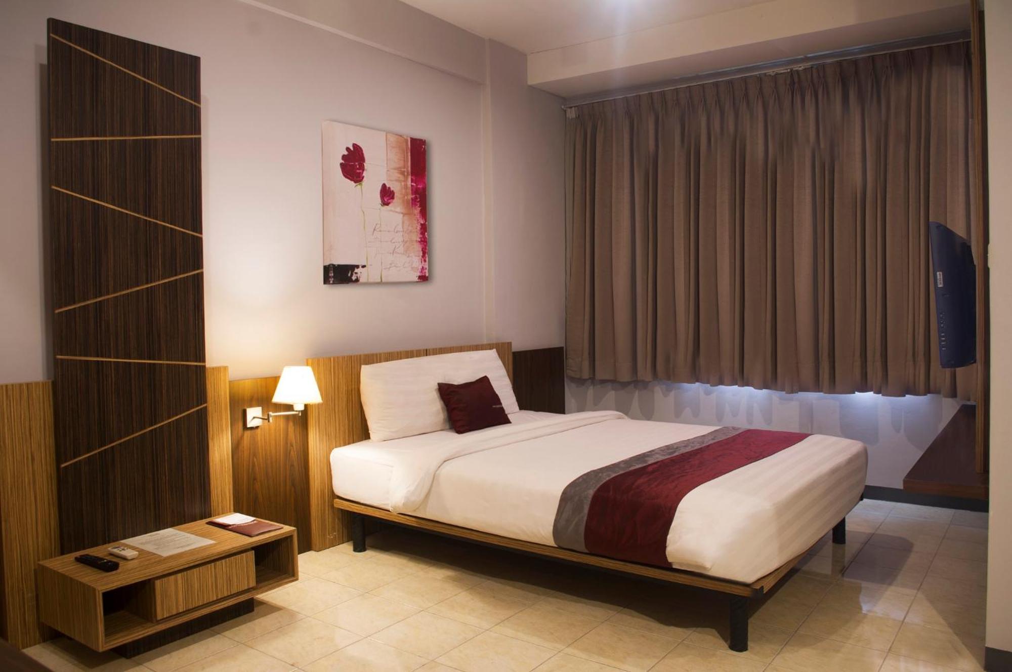 Valore Hotel Cimahi Buitenkant foto