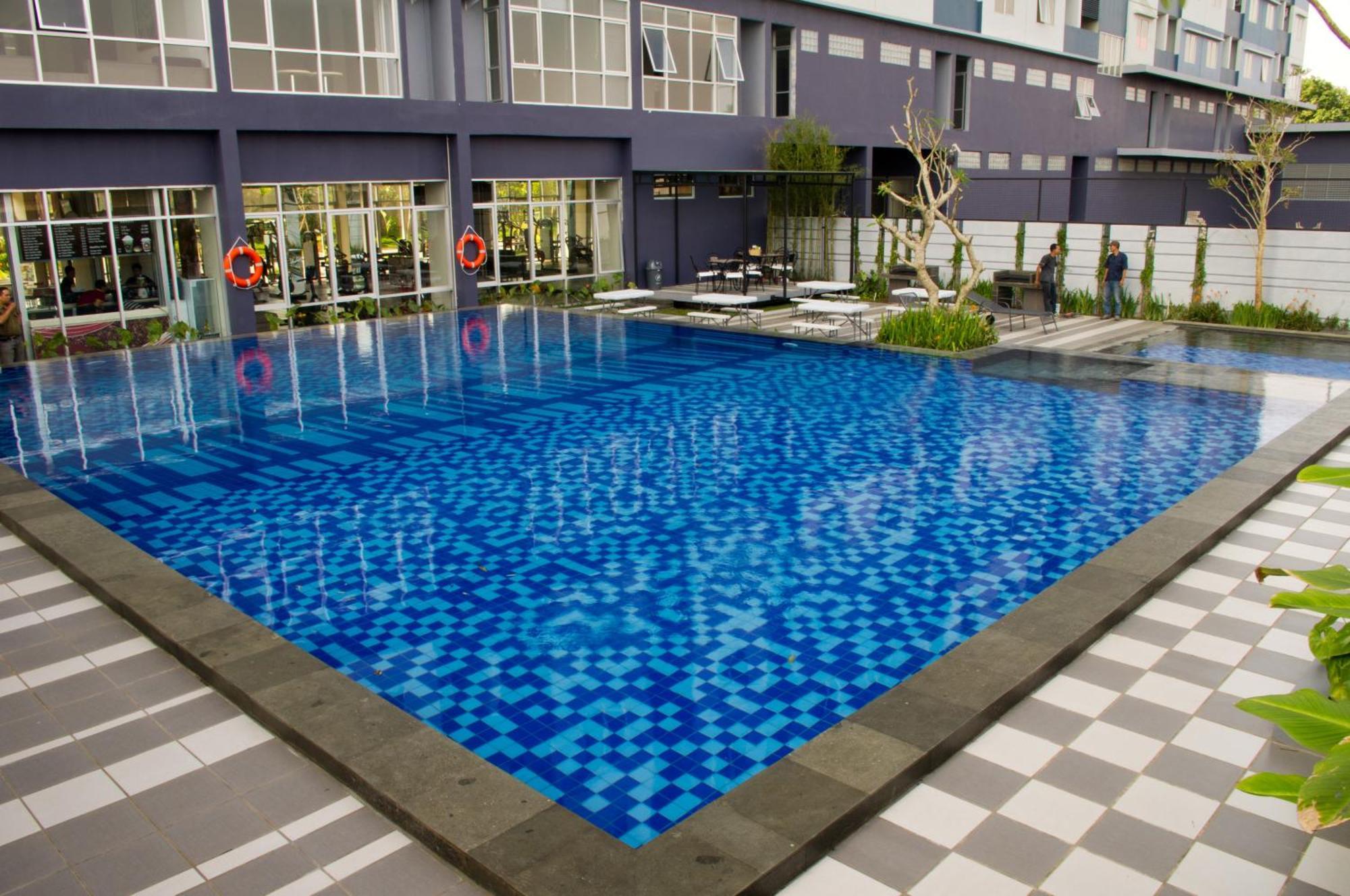 Valore Hotel Cimahi Buitenkant foto