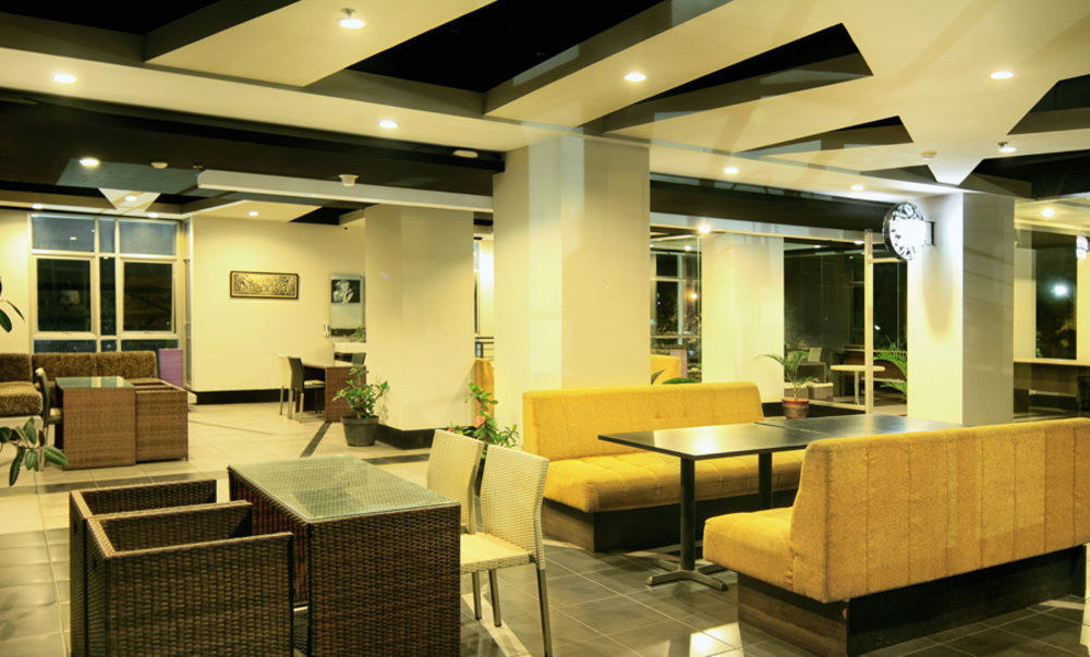 Valore Hotel Cimahi Buitenkant foto