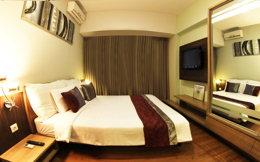 Valore Hotel Cimahi Buitenkant foto