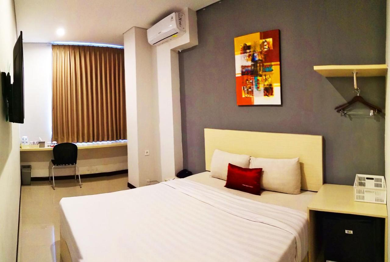Valore Hotel Cimahi Buitenkant foto