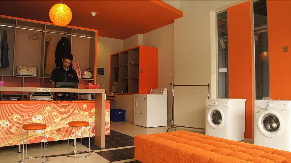 Valore Hotel Cimahi Buitenkant foto